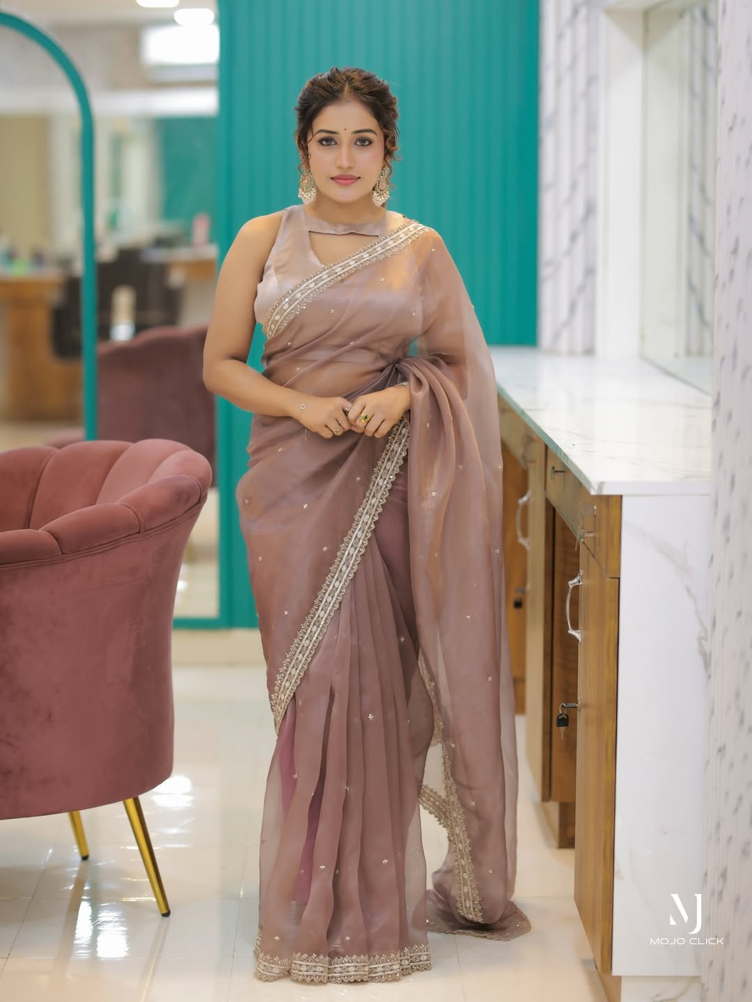 Elegance in Mauve: A Modern Take on Tradition