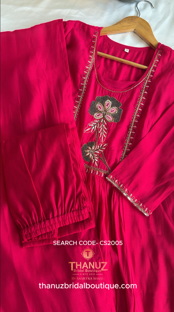 Bold, beautiful, and effortlessly radiant Causal Outfit Code: CS2005