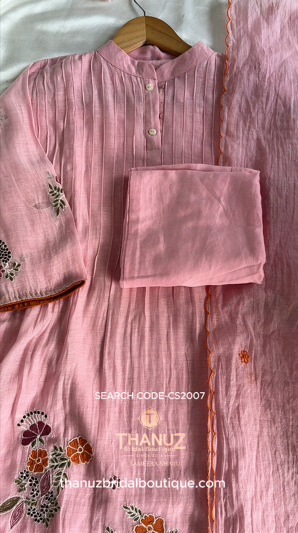 Soft blush elegance with a touch of floral grace CS2007