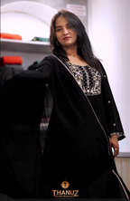 Midnight Bloom – Black Elegance Ensemble