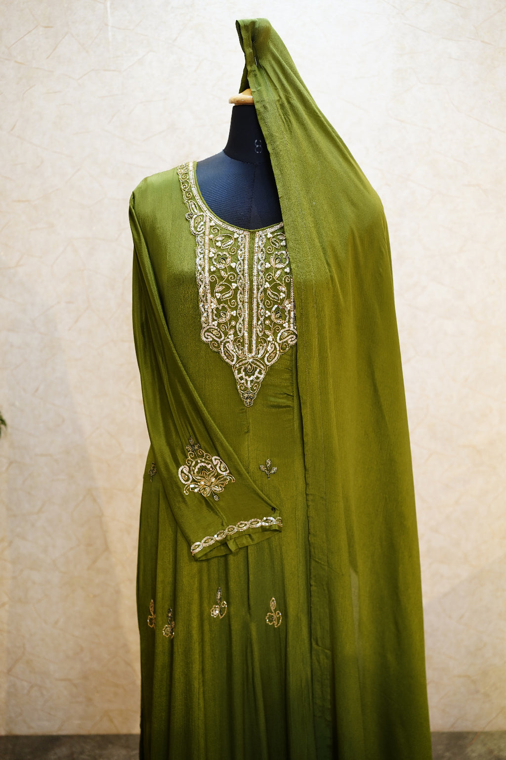 ✨ Elegant Hand-Embroidered Gown Set with Matching Dupatta code  4475