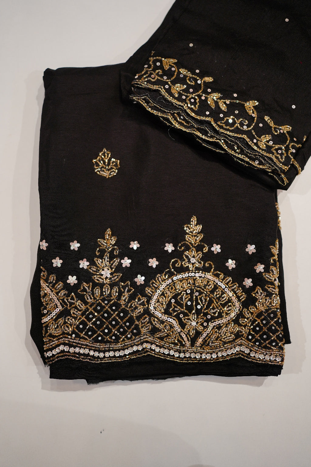 🌟 Premium Embroidered Unstitched Suit Code 1458