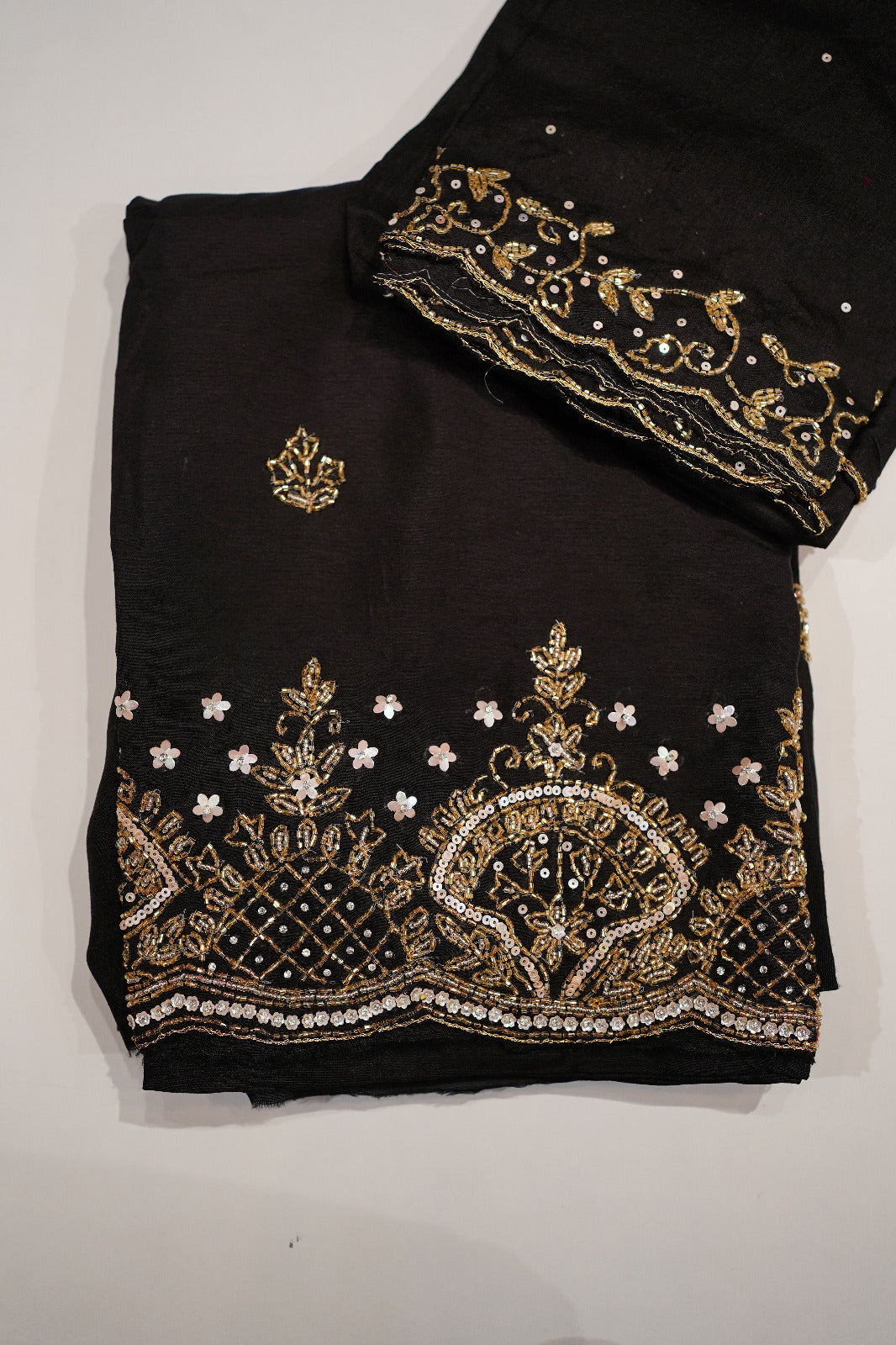🌟 Premium Embroidered Unstitched Suit Code 1458