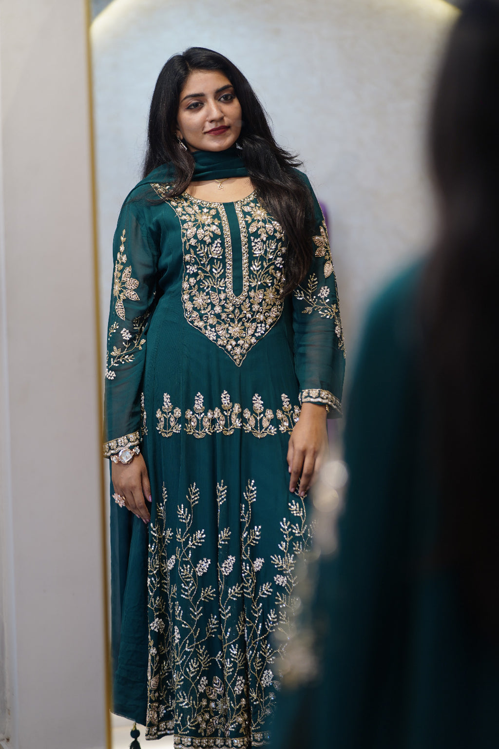 👑Regal Heavily Embellished Anarkali Suit Set Code -4128