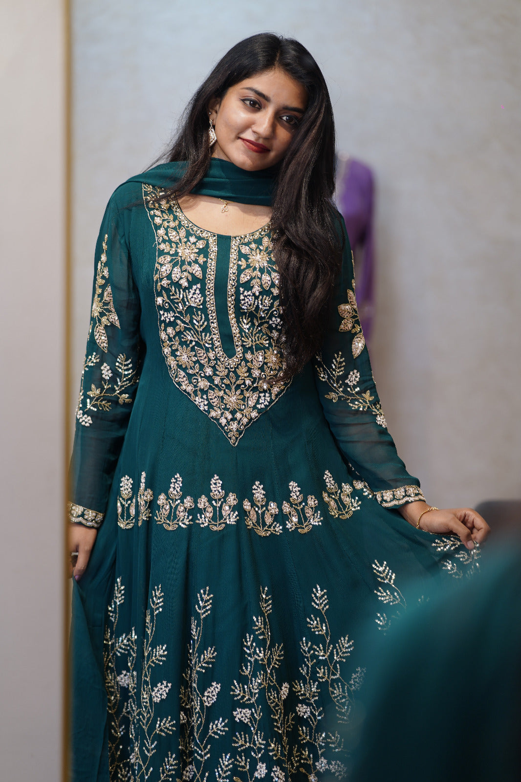 👑Regal Heavily Embellished Anarkali Suit Set Code -4128