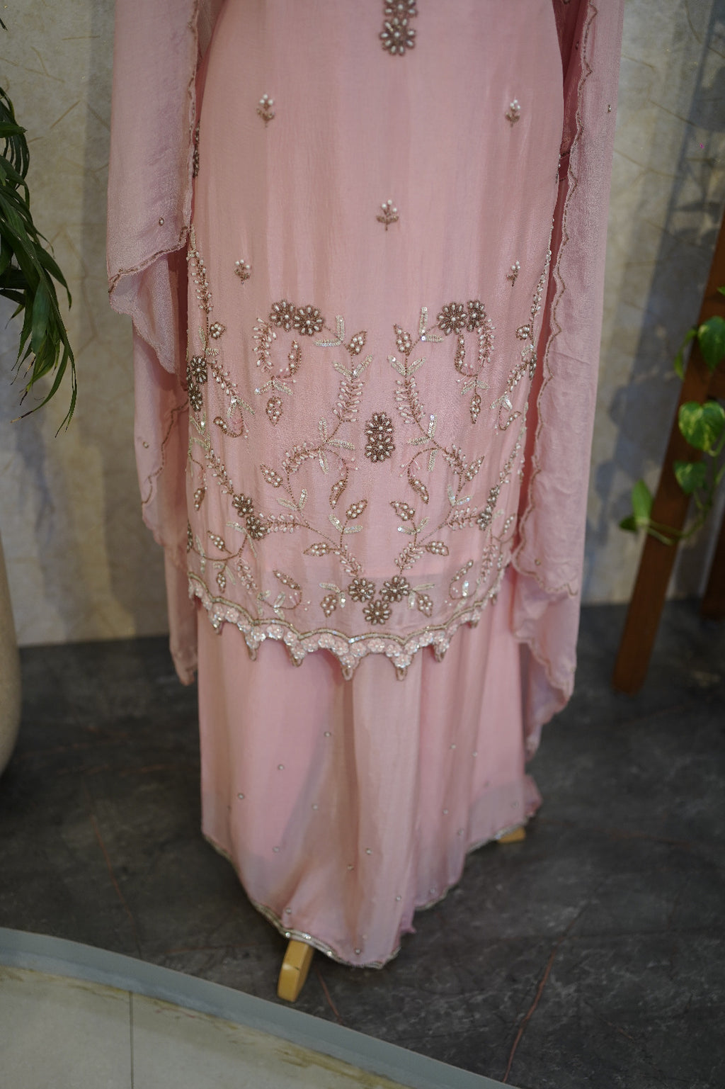 🌸Hand-Embroidered Sharara Set with Scalloped Dupatta-C 2053