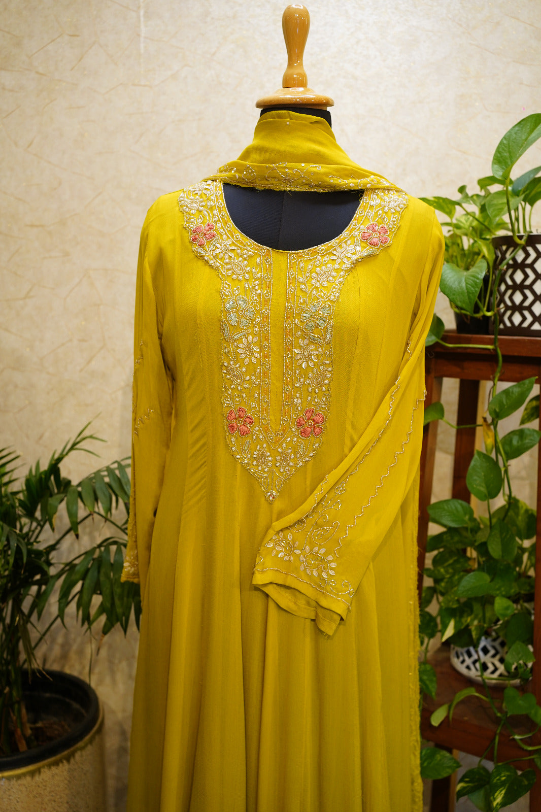 Georgette Anarkali Gown Set (Code: GN-0276)