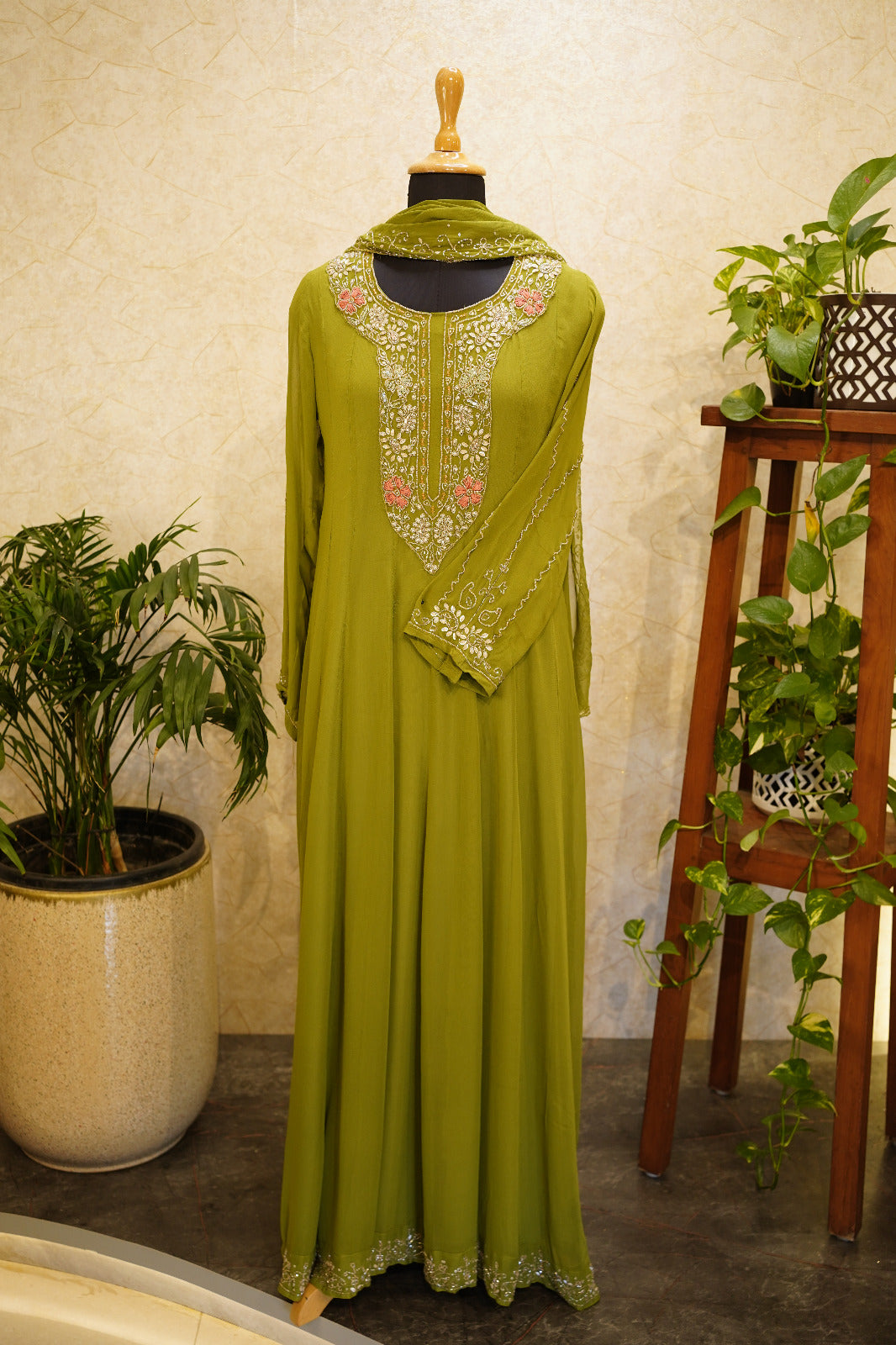 Georgette Anarkali Gown Set (Code: GN-0276)